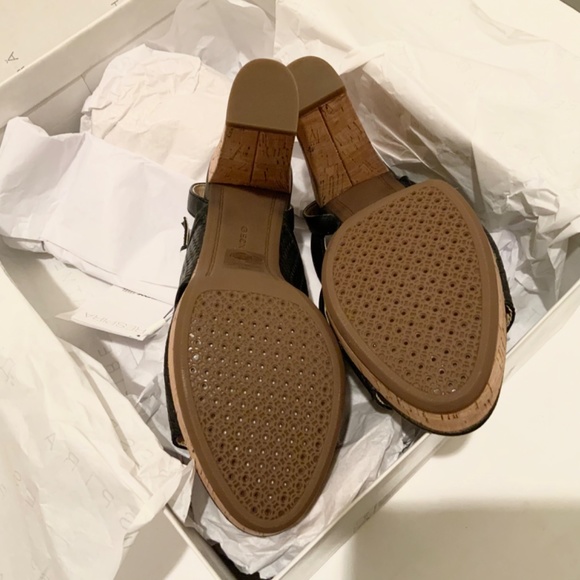 Geox Mauvelle Black Leather ankle strap block heel sandal platform dress shoes 8 - Picture 9 of 12